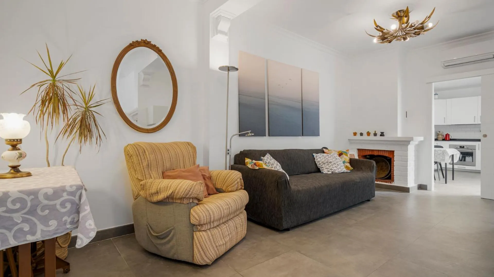 Charming 3 Bedroom House With 2 Terraces Malaga