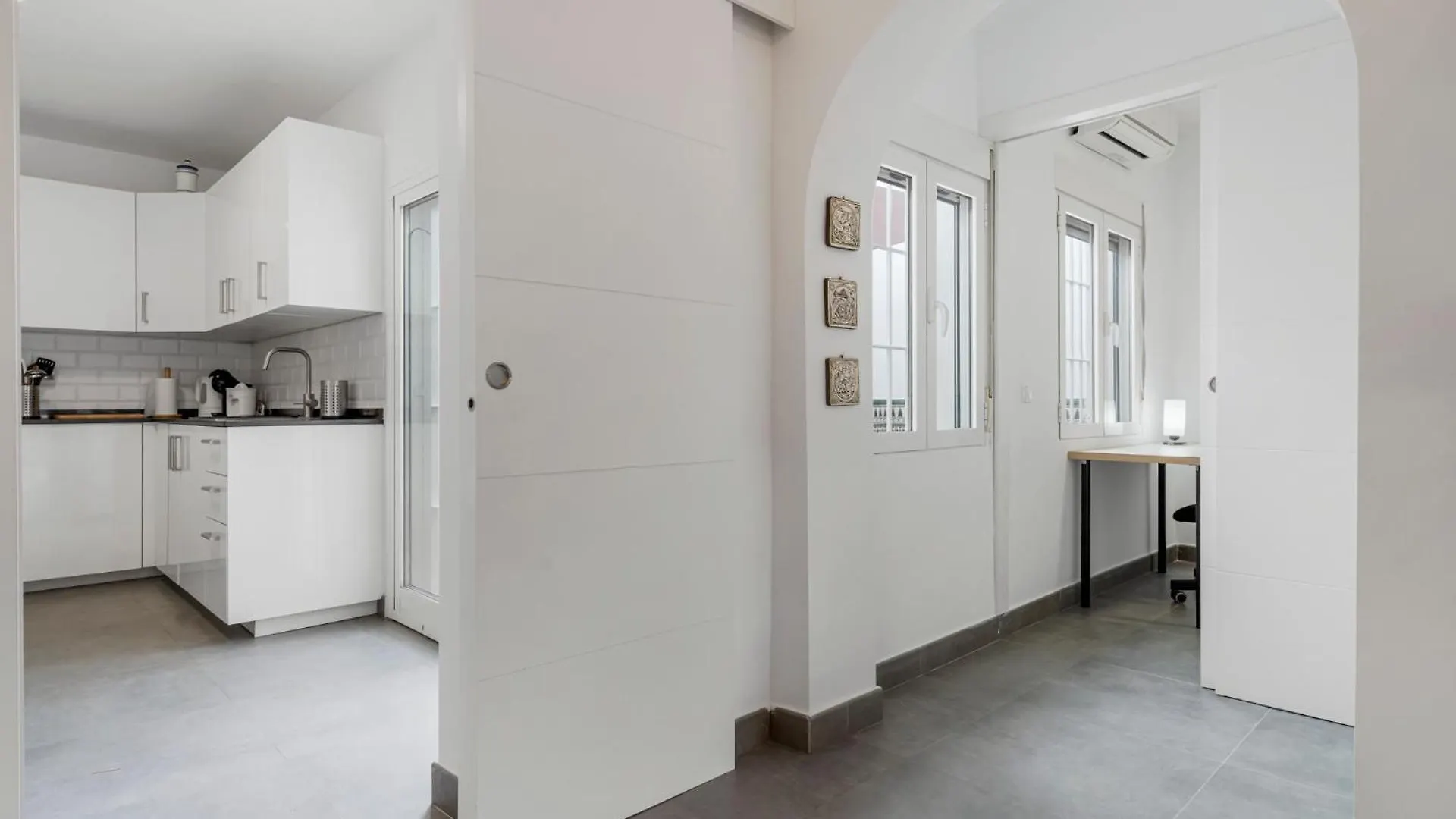 Charming 3 Bedroom House With 2 Terraces Malaga